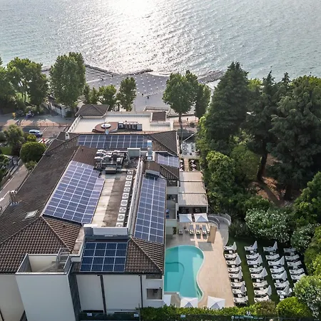 Rosa Desenzano Hotel 4*