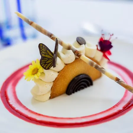 Rosa Desenzano 4*