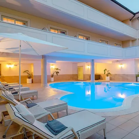 Hotel Rosa Desenzano 4*