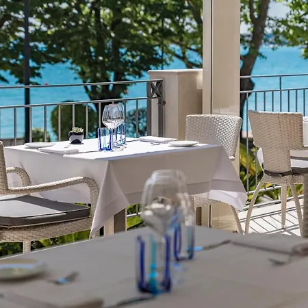 Rosa Desenzano Hotel 4*