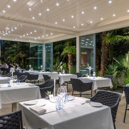 酒店 Rosa Desenzano 代森扎诺-德尔加达