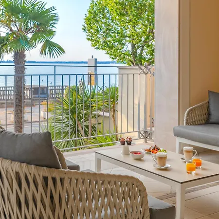 Hotel Rosa Desenzano 4*