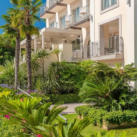 Hotel Rosa Desenzano 4*