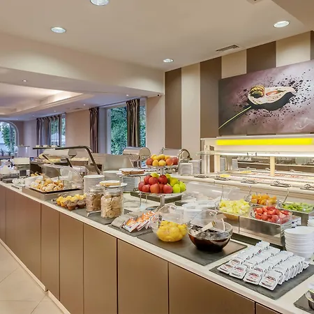 Rosa Desenzano Hotel 4*