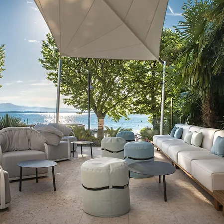 Rosa Desenzano 4*