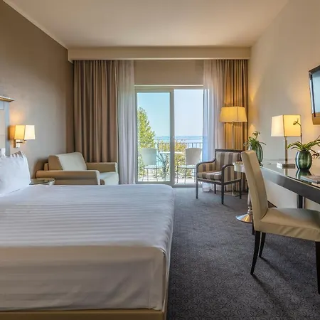 Rosa Desenzano Hotel 4*