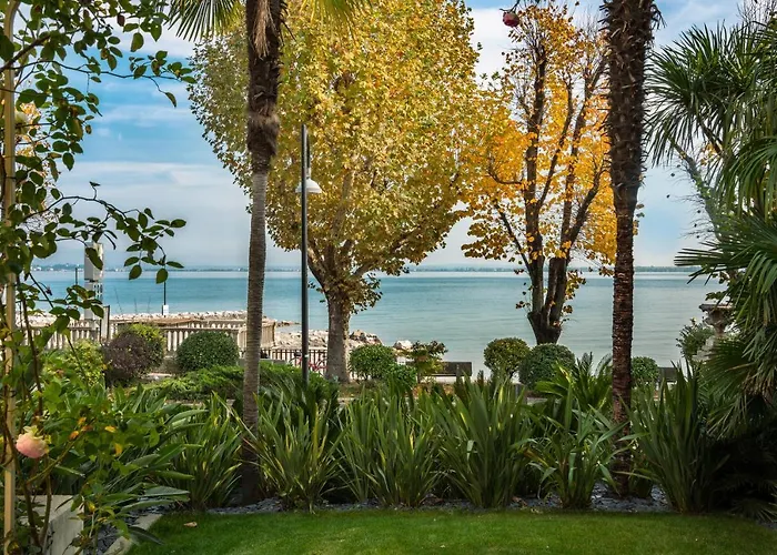 Rosa Desenzano מלון דסנזאנו דל גארדה